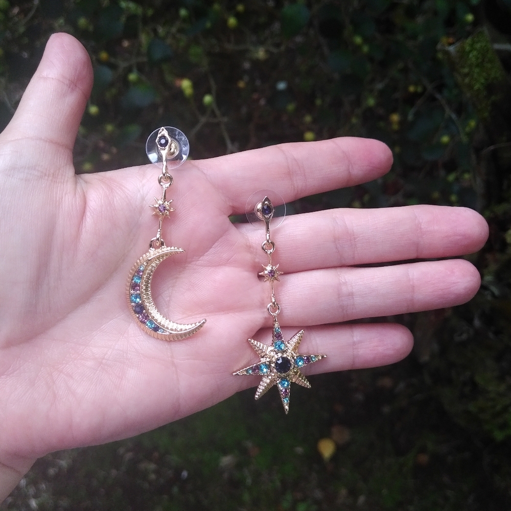 Arm💪 Candy🍭 Moon🌙 and Star⭐ Dangle Earrings - Picture 12 of 13